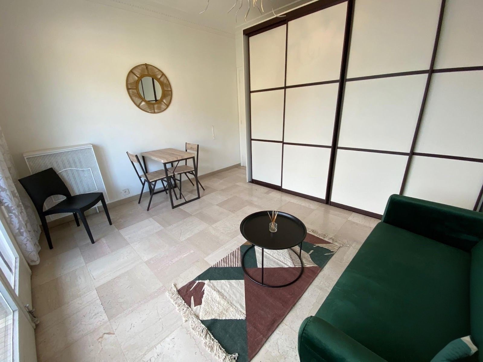 Bel appartement de 2 pièces meublé de 31 m² a Nice
