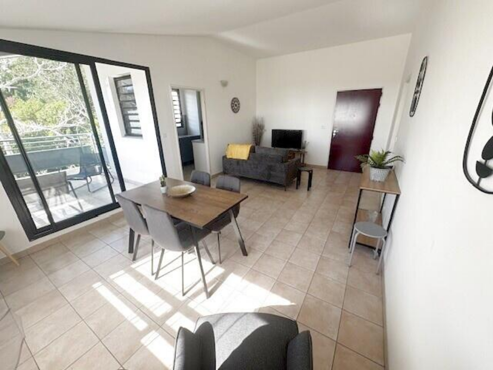 À louer – T3 meublé 62 m² à Saint-André 97440 · Quartier Petit Bazar - Pont Auguste