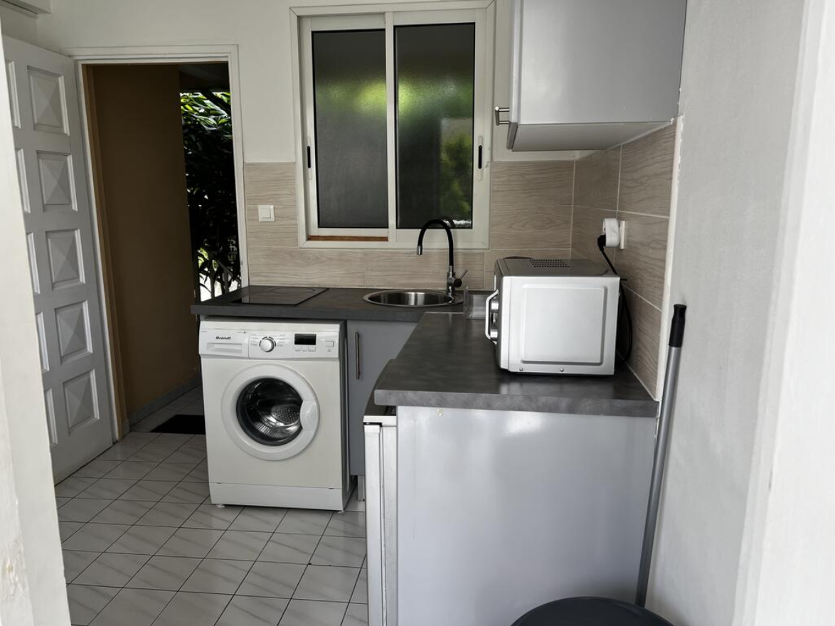 Studio tout équipé au cœur de Saint-Paul