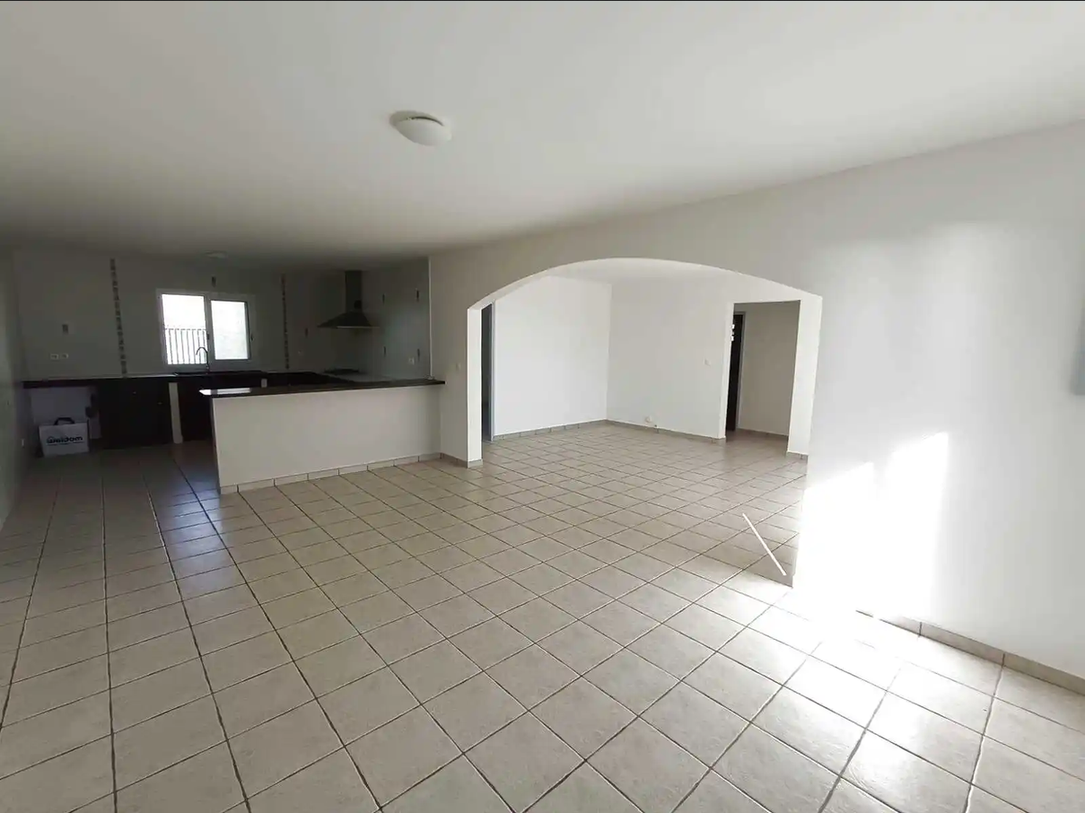 Maison F4 - Trois-Bassins