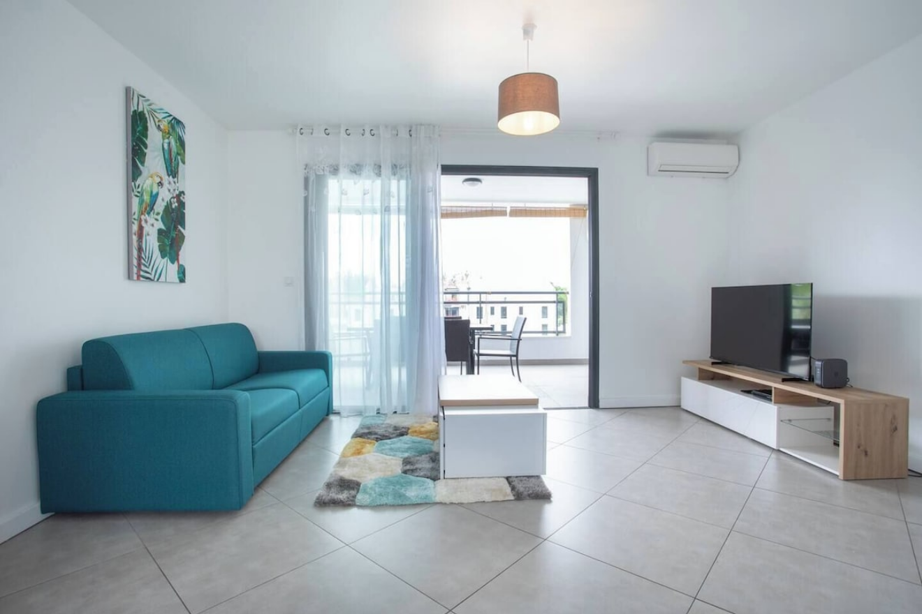 Beau T3 lumineux avec terrasse – proche Paroisse Notre-Dame de la Source, La Réunion