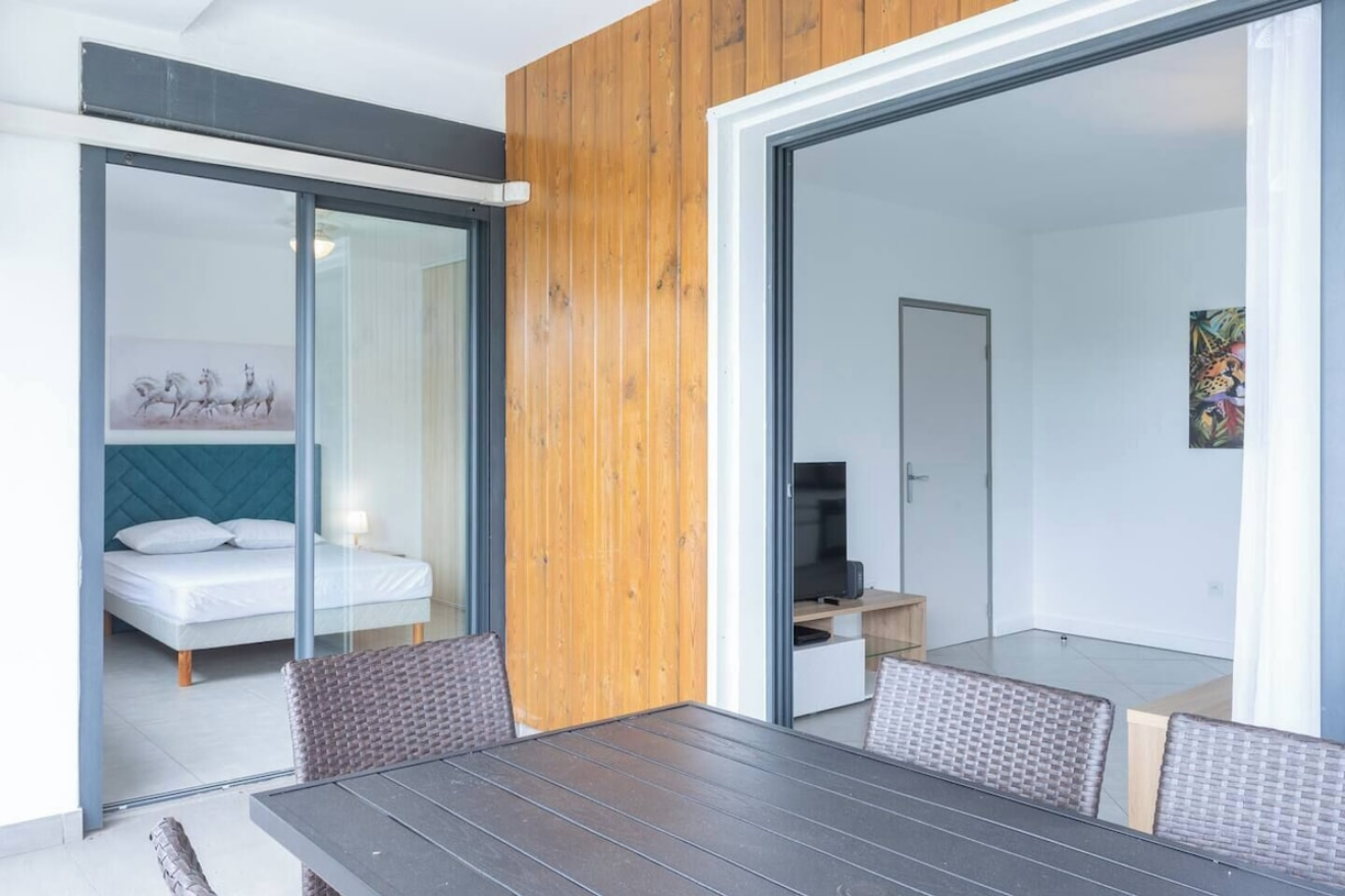 Beau T3 lumineux avec terrasse – proche Paroisse Notre-Dame de la Source, La Réunion