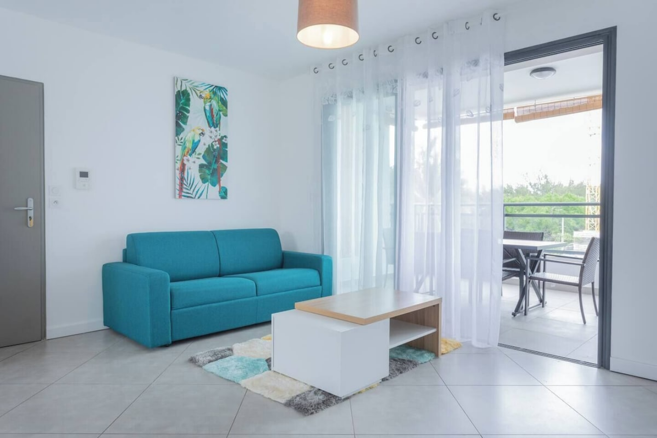 Beau T3 lumineux avec terrasse – proche Paroisse Notre-Dame de la Source, La Réunion